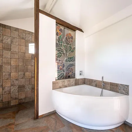 Himmelshoeh Loft Retreat, Cleaning Included Tatil Evi